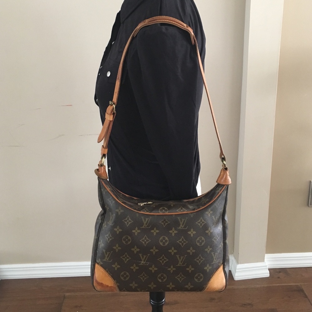 AUTHENTIC LOUIS VUITTON PM SHOULDER BAG